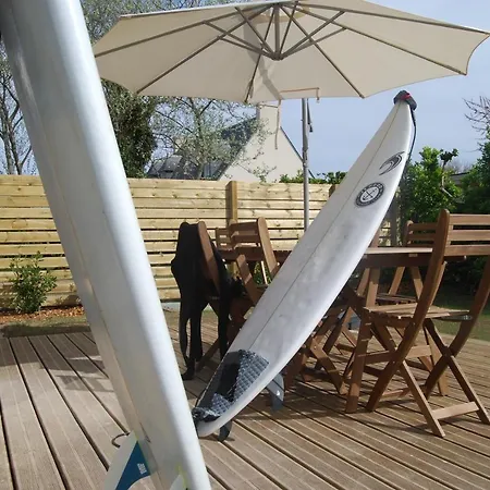 Le 327 Surflodge West